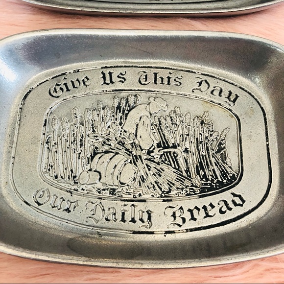 Country Ware bread plates - Picture 3 of 14